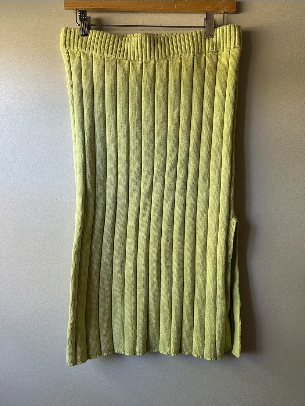 VICI Ribbed Knit Neon Green Midi Slit Skirt in Lime Green Size M Beachy Playful
